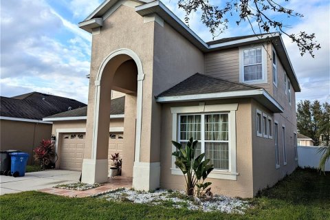 House in Tampa, Florida 4 bedrooms, 254.37 sq.m. № 1879425 - photo 2