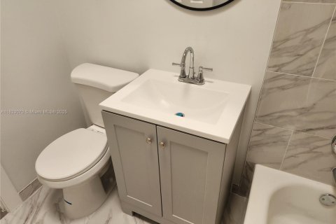 Condominio en venta en Miami Beach, Florida, 1 dormitorio, 63.17 m2 № 1783972 - foto 10
