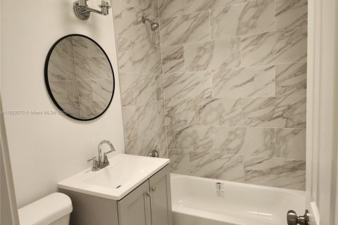Condominio en venta en Miami Beach, Florida, 1 dormitorio, 63.17 m2 № 1783972 - foto 11