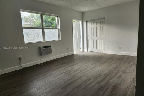 Condominio en venta en Miami Beach, Florida, 1 dormitorio, 63.17 m2 № 1783972 - foto 14