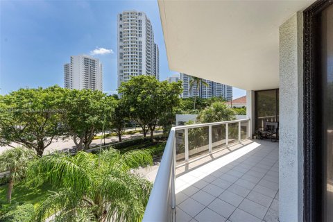 Condominio en venta en Aventura, Florida, 3 dormitorios, 173.73 m2 № 1923072 - foto 8