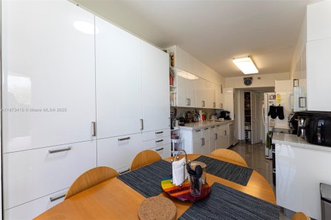 Condominio en venta en Aventura, Florida, 3 dormitorios, 173.73 m2 № 1923072 - foto 24