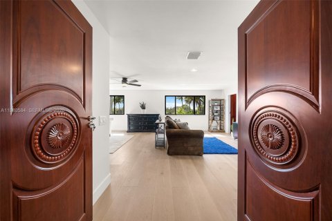 Купить виллу или дом в Уэстон, Флорида 4 спальни, 343.37м2, № 2043618 - фото 18