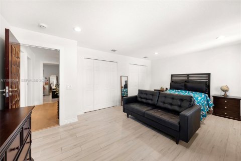 Купить виллу или дом в Уэстон, Флорида 4 спальни, 343.37м2, № 2043618 - фото 30