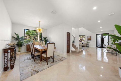 Купить виллу или дом в Уэстон, Флорида 4 спальни, 343.37м2, № 2043618 - фото 6