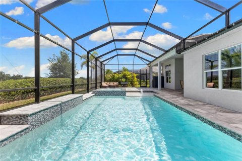 House in Sarasota, Florida 4 bedrooms, 232.26 sq.m. № 2115023 - photo 28