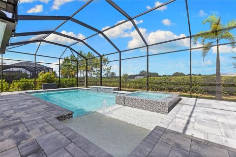 House in Sarasota, Florida 4 bedrooms, 232.26 sq.m. № 2115023 - photo 24