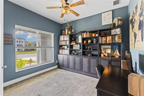 House in Sarasota, Florida 4 bedrooms, 232.26 sq.m. № 2115023 - photo 17