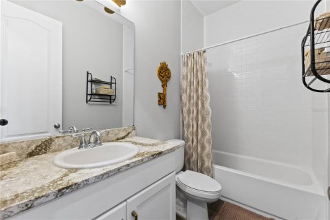 House in Sarasota, Florida 4 bedrooms, 232.26 sq.m. № 2115023 - photo 21
