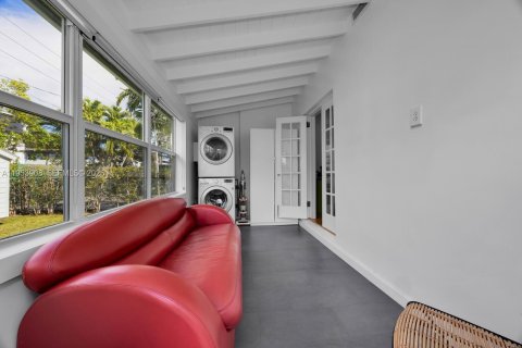 Casa en venta en Miami, Florida, 2 dormitorios, 103.31 m2 № 2007984 - foto 8