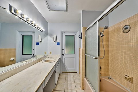 Casa en venta en Gainesville, Florida, 4 dormitorios, 235.88 m2 № 1364028 - foto 25
