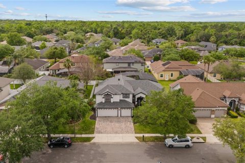 House in Winter Springs, Florida 5 bedrooms, 301 sq.m. № 1718815 - photo 3