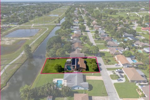 House in Royal Palm Beach, Florida 4 bedrooms, 151.71 sq.m. № 1231308 - photo 1