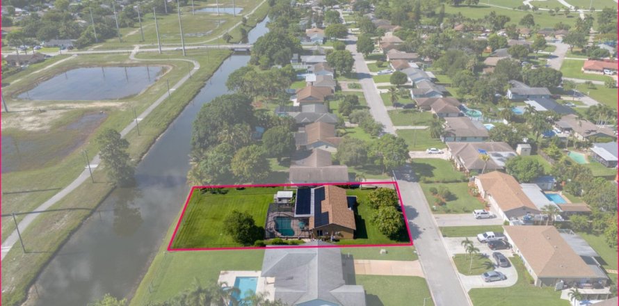 House in Royal Palm Beach, Florida 4 bedrooms, 151.71 sq.m. № 1231308