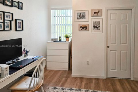 Townhouse in Deerfield Beach, Florida 3 bedrooms, 127.83 sq.m. № 2350647 - photo 7