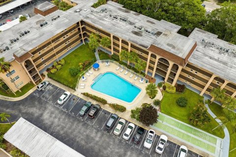 Condominio en Largo, Florida, 2 dormitorios  № 2296843