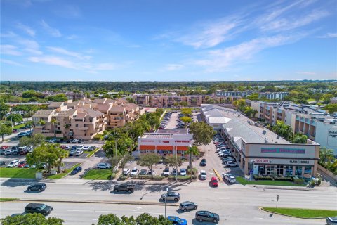 Снять в аренду кондоминиум в Майами, Флорида 3 спальни, 110.55м2, № 1951874 - фото 15