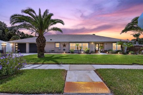 Villa ou maison à Edgewater, Floride 3 chambres, 261.24 m2 № 2302340