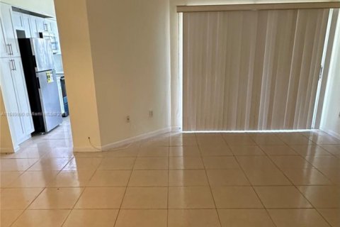 Copropriété à vendre à Homestead, Floride: 3 chambres, 113.34 m2 № 1921574 - photo 2