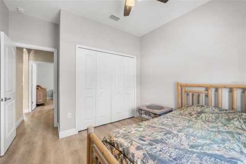 Casa en venta en Weeki Wachee, Florida, 3 dormitorios, 142.98 m2 № 2092082 - foto 16