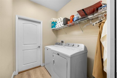 Casa en venta en Weeki Wachee, Florida, 3 dormitorios, 142.98 m2 № 2092082 - foto 18