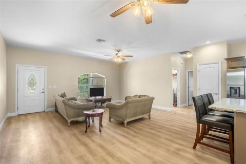 Casa en venta en Weeki Wachee, Florida, 3 dormitorios, 142.98 m2 № 2092082 - foto 11