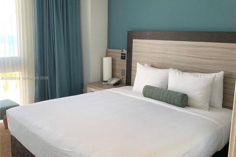Condo in Sunny Isles Beach, Florida, 1 bedroom  № 2399660 - photo 6