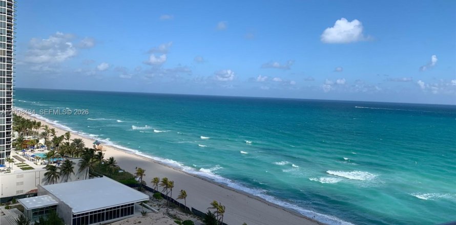 Condo in Sunny Isles Beach, Florida, 1 bedroom  № 2399660