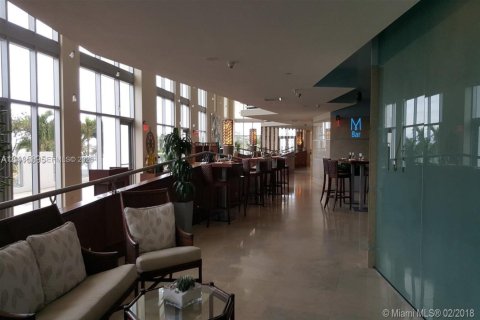 Condo in Sunny Isles Beach, Florida, 1 bedroom  № 2399660 - photo 13