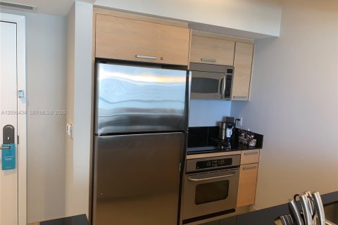 Condo in Sunny Isles Beach, Florida, 1 bedroom  № 2399660 - photo 5