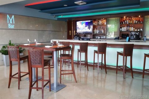 Condo in Sunny Isles Beach, Florida, 1 bedroom  № 2399660 - photo 12