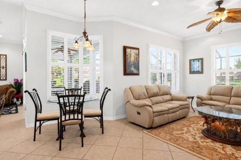 House in Ocala, Florida 3 bedrooms, 212.1 sq.m. № 2231377 - photo 12
