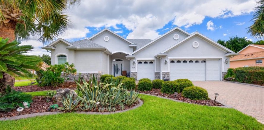 House in Ocala, Florida 3 bedrooms, 212.1 sq.m. № 2231377