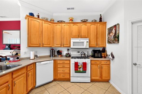 House in Ocala, Florida 3 bedrooms, 212.1 sq.m. № 2231377 - photo 10