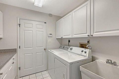 Copropriété à vendre à Sarasota, Floride: 2 chambres, 135.27 m2 № 2116040 - photo 29
