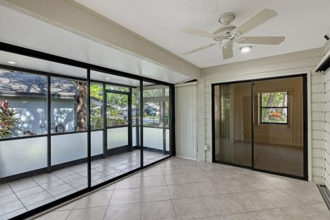 Copropriété à vendre à Sarasota, Floride: 2 chambres, 135.27 m2 № 2116040 - photo 5