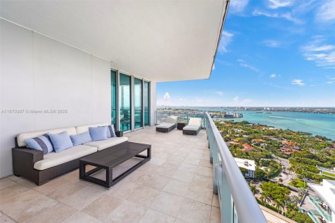 Copropriété à vendre à Bal Harbour, Floride: 2 chambres, 209.59 m2 № 1977573 - photo 17