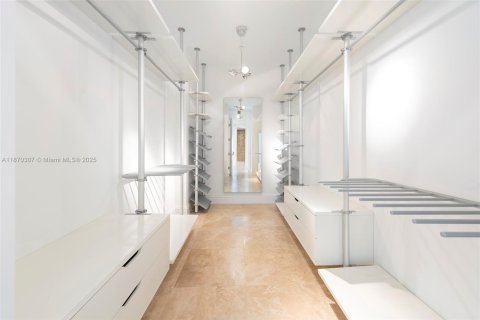 Copropriété à vendre à Bal Harbour, Floride: 2 chambres, 209.59 m2 № 1977573 - photo 27