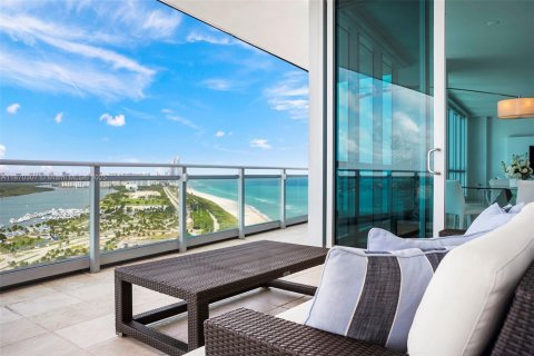 Copropriété à vendre à Bal Harbour, Floride: 2 chambres, 209.59 m2 № 1977573 - photo 15