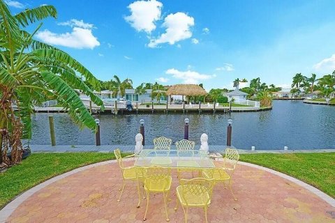 Villa ou maison à louer à Pompano Beach, Floride: 3 chambres, 138.61 m2 № 2382957 - photo 3