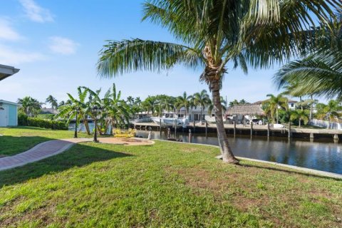 Villa ou maison à louer à Pompano Beach, Floride: 3 chambres, 138.61 m2 № 2382957 - photo 26