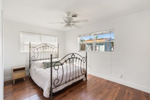 Villa ou maison à louer à Pompano Beach, Floride: 3 chambres, 138.61 m2 № 2382957 - photo 14