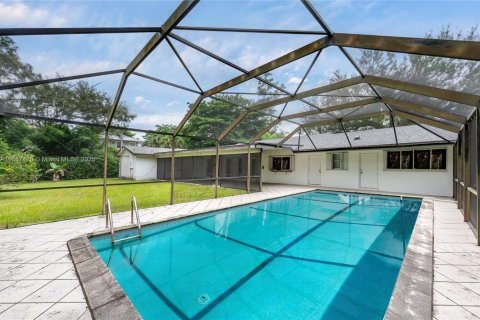 Casa en venta en Pinecrest, Florida, 4 dormitorios, 250.28 m2 № 1933046 - foto 11