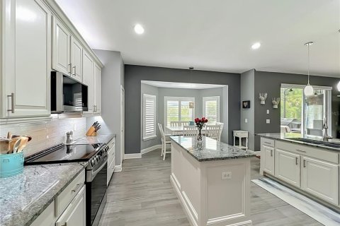 House in Orlando, Florida 4 bedrooms, 268.95 sq.m. № 2205078 - photo 28