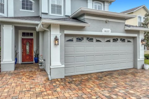House in Orlando, Florida 4 bedrooms, 268.95 sq.m. № 2205078 - photo 4