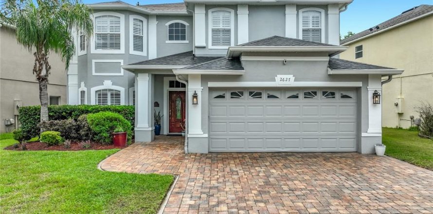 House in Orlando, Florida 4 bedrooms, 268.95 sq.m. № 2205078