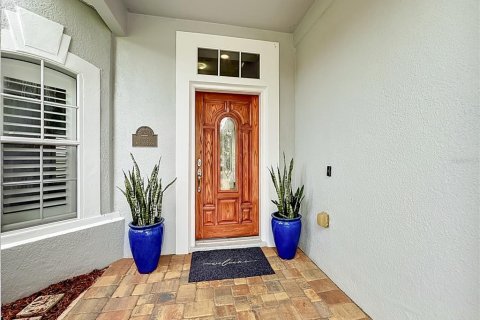 House in Orlando, Florida 4 bedrooms, 268.95 sq.m. № 2205078 - photo 5