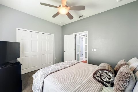 House in Orlando, Florida 4 bedrooms, 268.95 sq.m. № 2205078 - photo 22