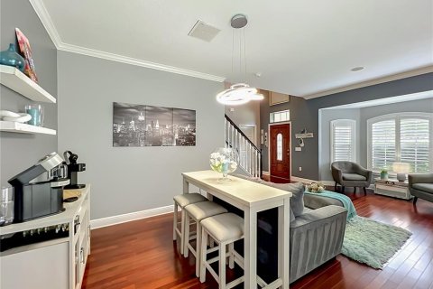 House in Orlando, Florida 4 bedrooms, 268.95 sq.m. № 2205078 - photo 13