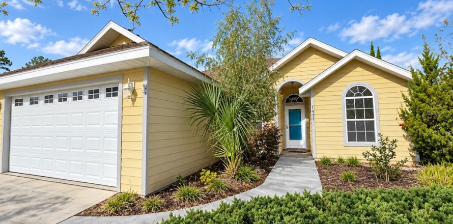 House in Alachua, Florida 3 bedrooms, 157.75 sq.m. № 2389217